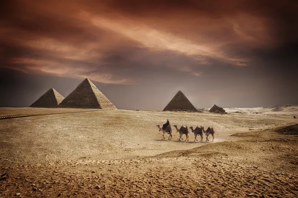 Piramides van Egypte — Stockfoto