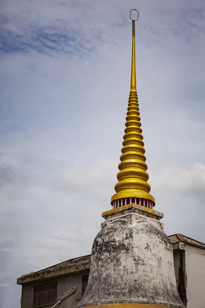 Golden temple spire — Stock Photo, Image