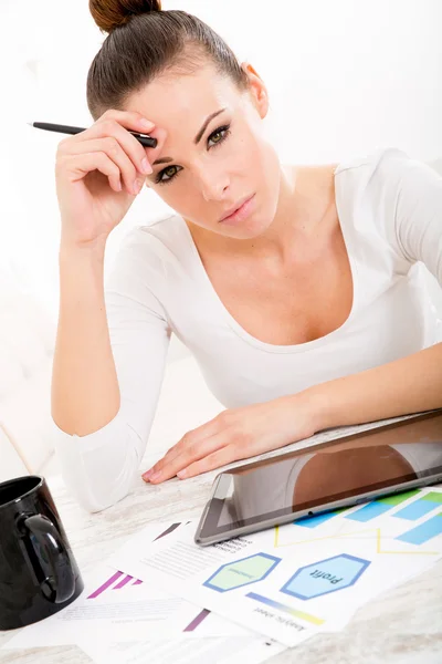 Retrato de mujer atractiva — Foto de Stock