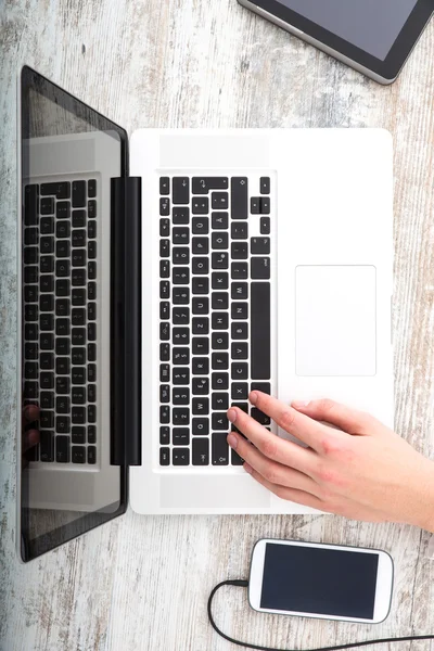 Arbeiten am Laptop — Stockfoto