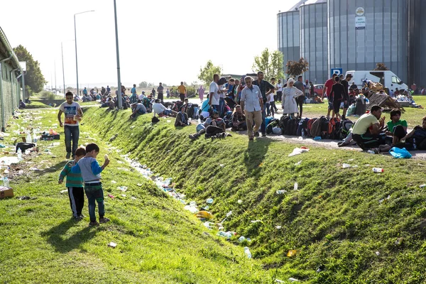 A menekült táborban Tovarnik jelenet — Stock Fotó