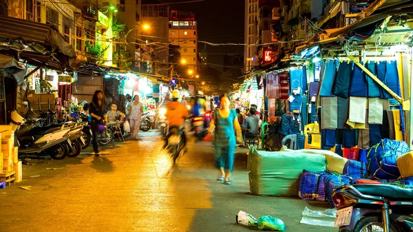 Vista al mercato notturno nella città di Ho Chi Minh — Foto Stock