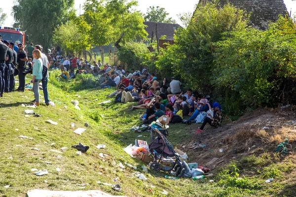 Átállási menekültek Tovarnik — Stock Fotó