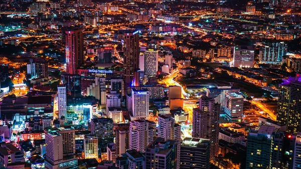 Переглянути на міста Куала-Лумпур вночі — стокове фото
