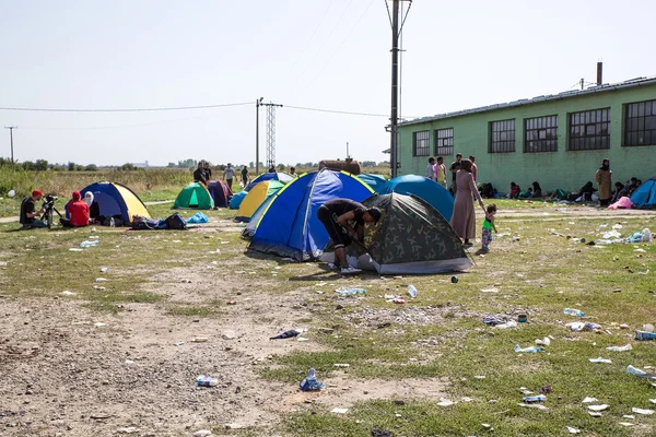 Tendas de refugiados em Tovarnik — Fotografia de Stock