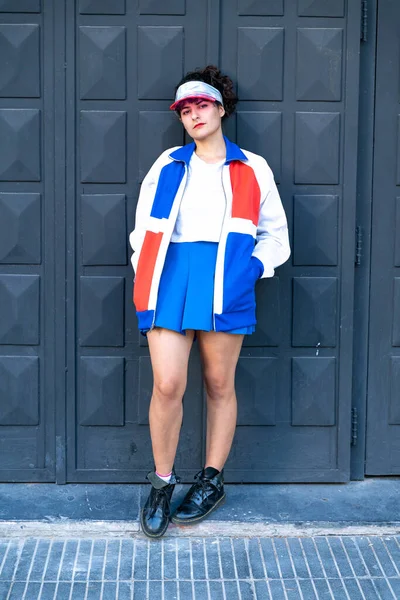 Young woman wearing retro sporty outfits — Stock Photo, Image