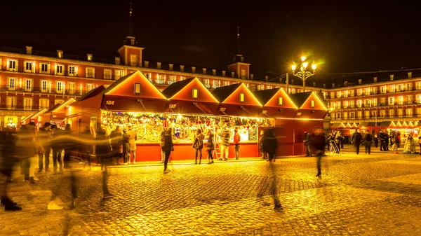 Vista de la Plaza Mayor de Madrid durante las Fiestas de Navidad — Foto de Stock