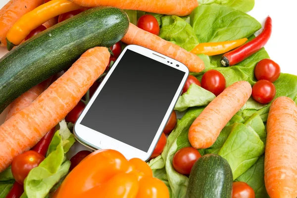Verduras y un Smartphone — Foto de Stock