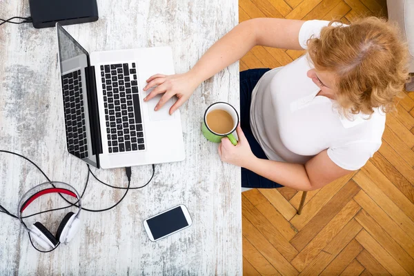 Woman in the home office — Stock Photo, Image