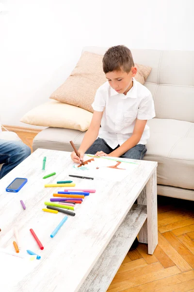 Vader en zoon thuis — Stockfoto