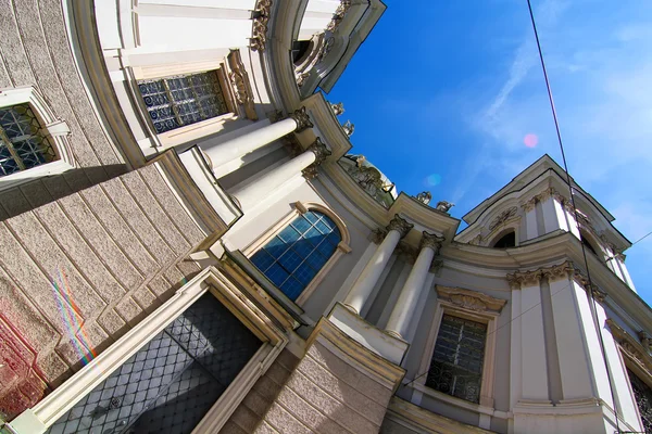 La célèbre église universitaire de Salzbourg — Photo