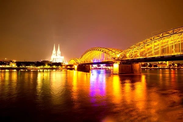 Köln bei Nacht — Stockfoto