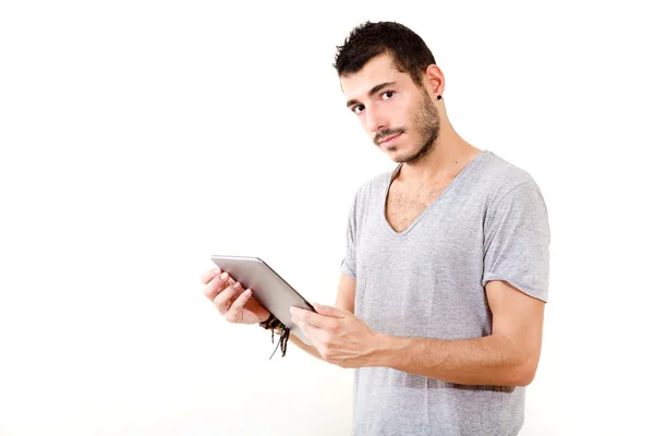 Jonge man met behulp van tablet — Stockfoto