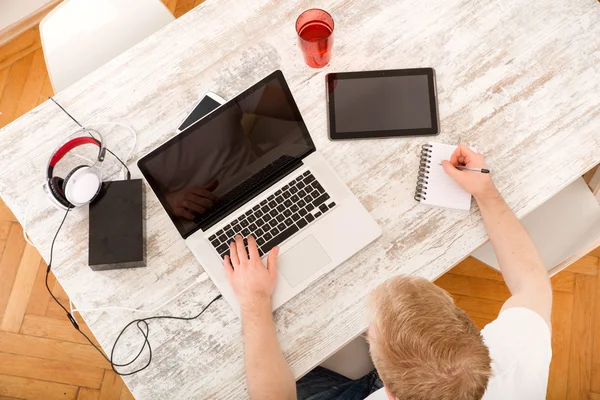 Arbeiten zu Hause — Stockfoto