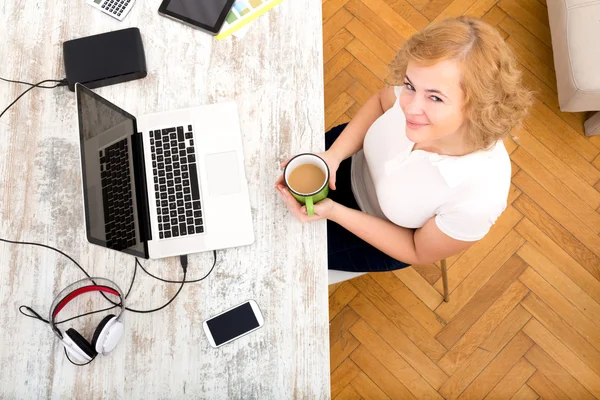 Woman in the home office — Stock Photo, Image
