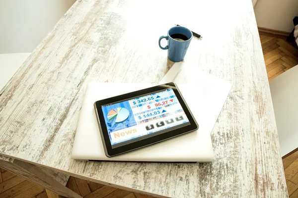 Application de trading boursier sur un Tablet PC — Photo