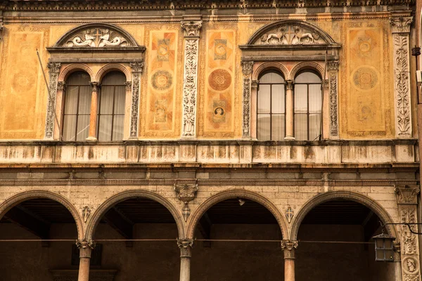 Historisk arkitektur i verona — Stockfoto