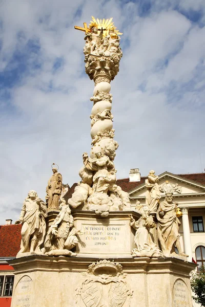 Heilige Drie-eenheid standbeeld in Sopron — Stockfoto