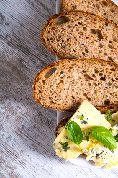 Sandwich with Roquefort cheese and dark bread — Stock Photo, Image