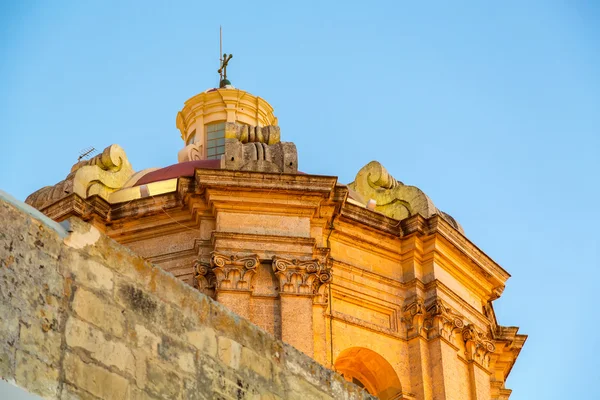 Arquitetura histórica em imdina — Fotografia de Stock