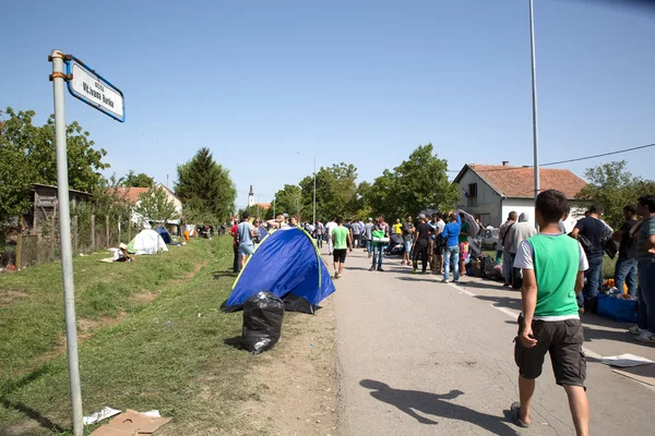 Escena del campamento de refugiados en Tovarnik — Foto de Stock