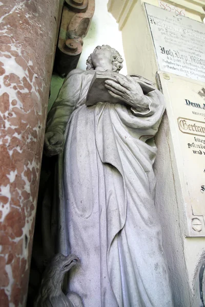 Historic cemetery in Salzburg — Stock Photo, Image