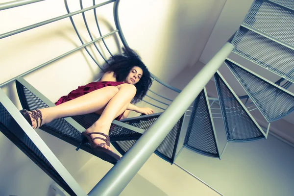 Kırmızı şarap merdivenlerde — Stok fotoğraf