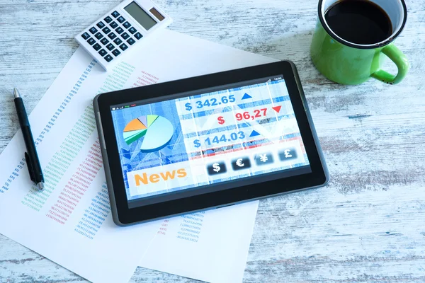 Stock market trading app op een Tablet Pc — Stockfoto