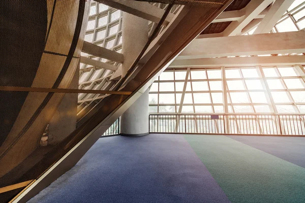 床プラットフォームと現代建設の背景 — ストック写真