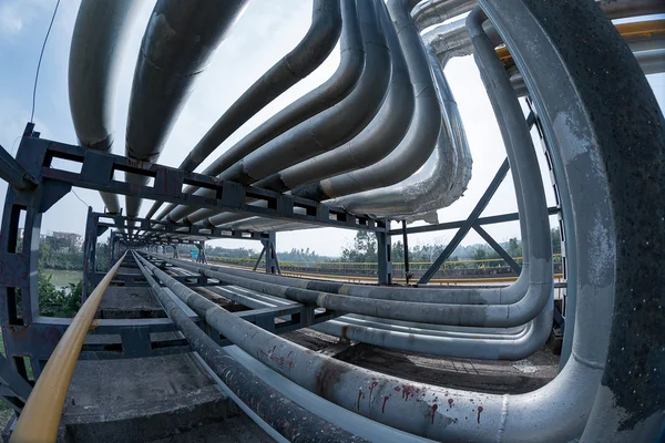 Gasoductos exteriores en la refinería — Foto de Stock