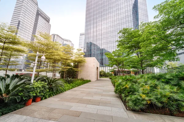 The greening of the office building — Stock Photo, Image