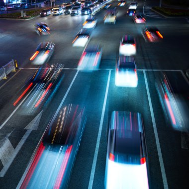 Şehrin yoğun trafikte