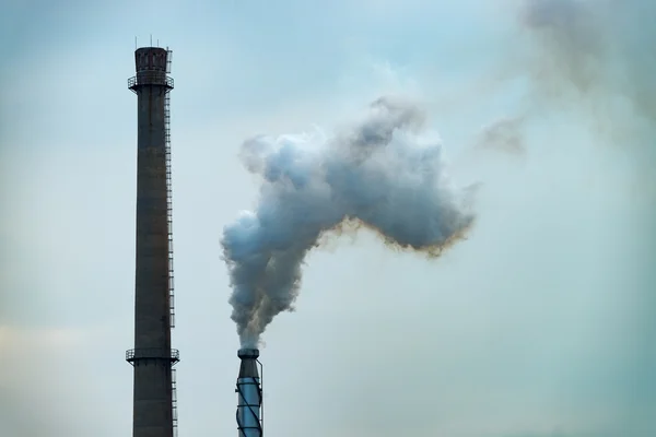 Industrial plant wit blue sky — Stock Photo, Image