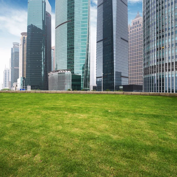 The lawn in the city — Stock Photo, Image