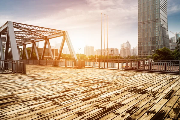 Houten platform — Stockfoto