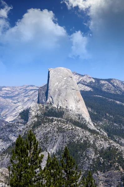 Félpanzió dóm yosemite nemzeti park — Stock Fotó