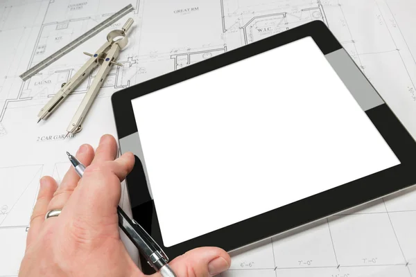 Hand van Architect op Computer Tablet weergegeven: Home illustratie Over plannen — Stockfoto