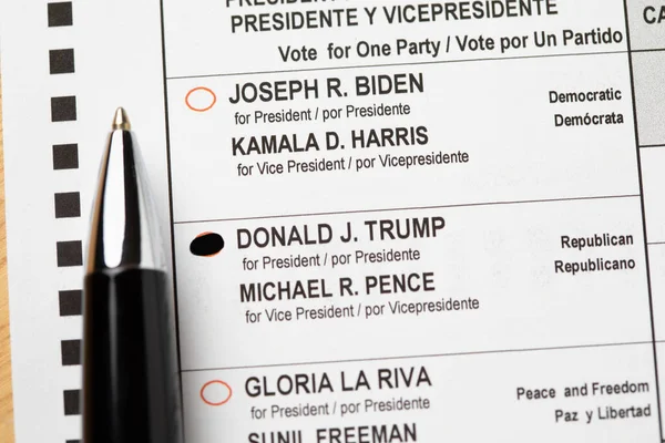 캘리포니아 리버사이드 Usa 2020 Trump Voted Official Ballot Table 2020 — 스톡 사진