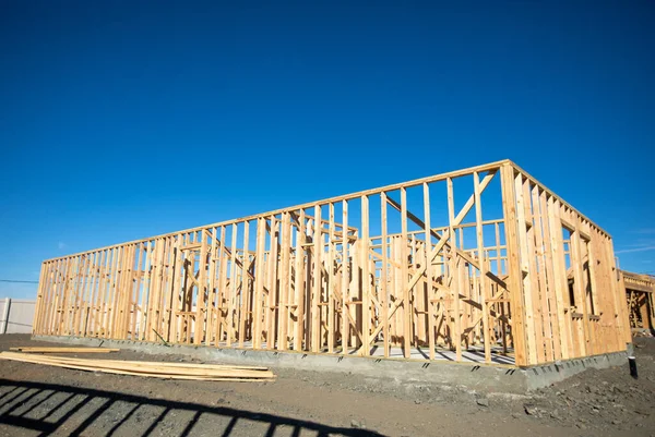建設現場における木造ホームフレーミングの概要 — ストック写真