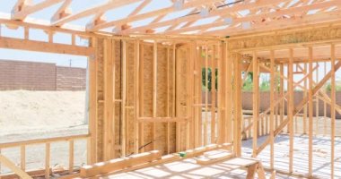 4K Ahşap Özel Mutfak İnşaat Çerçevesi Tamamlanmış Yapıya Geçiş.