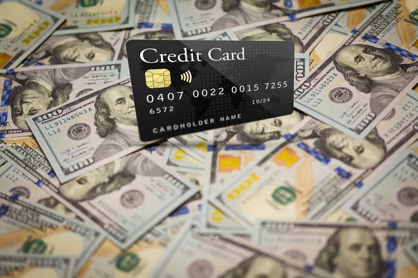 Mockup Černá Kreditní Karta Odpočívá Pozadí Sto Dolarů — Stock fotografie