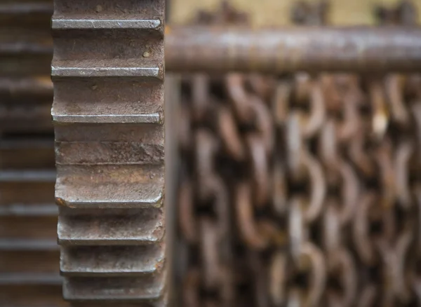 Rusty Gears and Chain Background — Stock Photo, Image