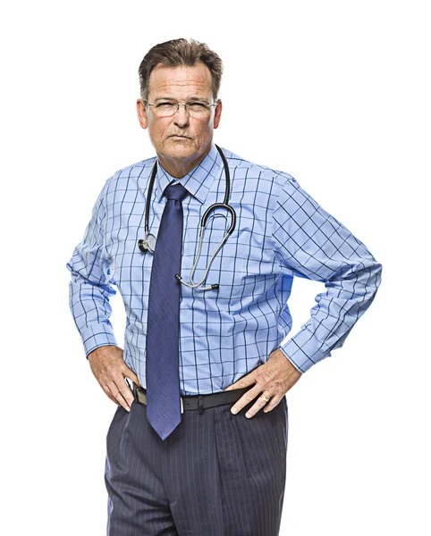 Seriöser Arzt mit Stethoskop auf Weiß — Stockfoto