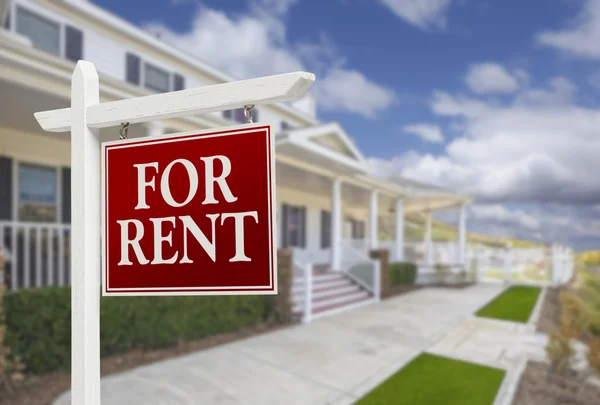 For Rent Real Estate Sign in Front of House — Stock Photo, Image