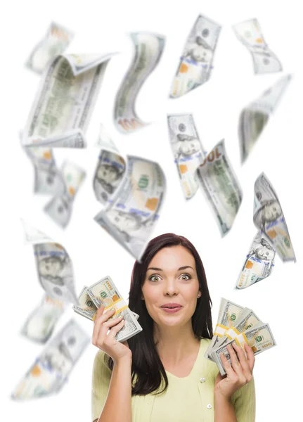 O femeie fericită deține bancnote de o sută de dolari cu mulți care cad în jurul valorii de — Fotografie, imagine de stoc