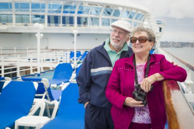 Üst düzey çift bir Cruise Gemi Güverte zevk