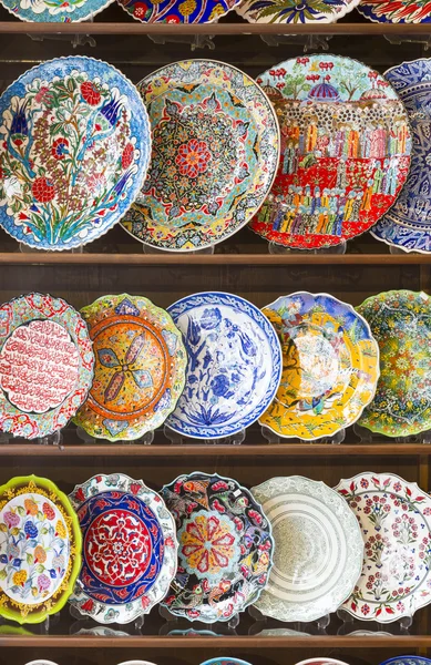 Hand Painted Turkish Plates on Shelf — Stock Photo, Image