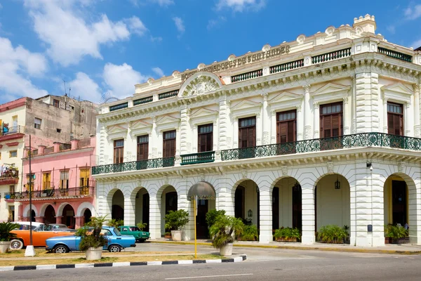 Gyarmati palace át a szálloda-ban Havanna óvárosának — Stock Fotó