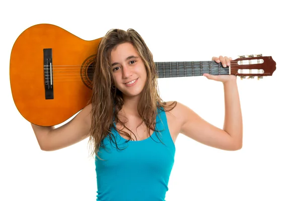 Tonårig flicka håller en akustisk gitarr — Stockfoto