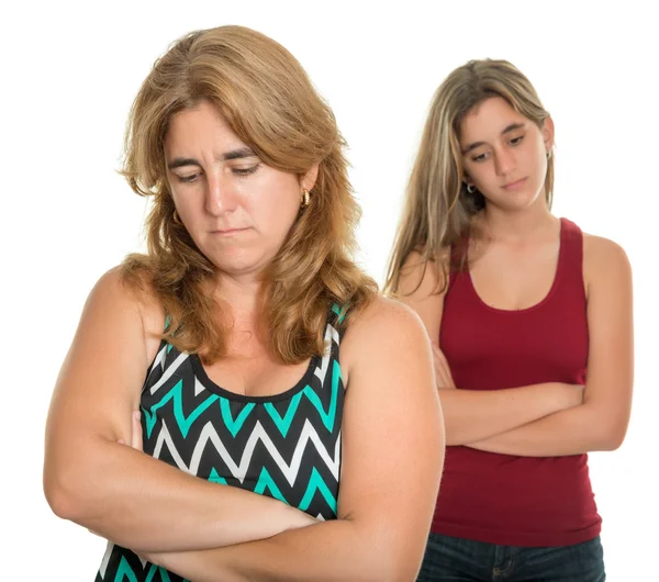 Conflicto familiar - Madre triste y su hija adolescente —  Fotos de Stock